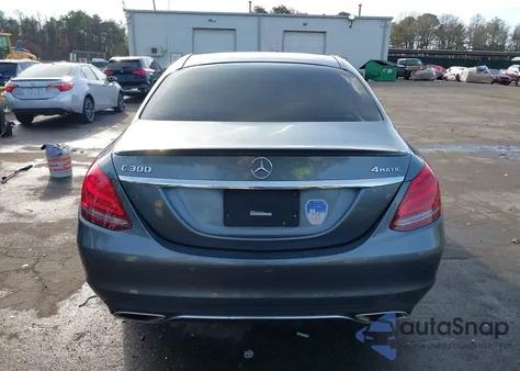 2017 Mercedes-Benz C 300 4Matic из США, поврежденный, VIN 55SWF4KB6HU198528